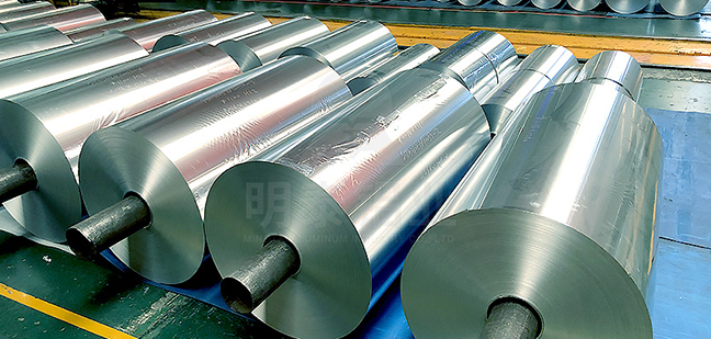 “安全、衛(wèi)生、環(huán)?！?011鋁箔餐盒料墊付傳統(tǒng)一次性餐盒